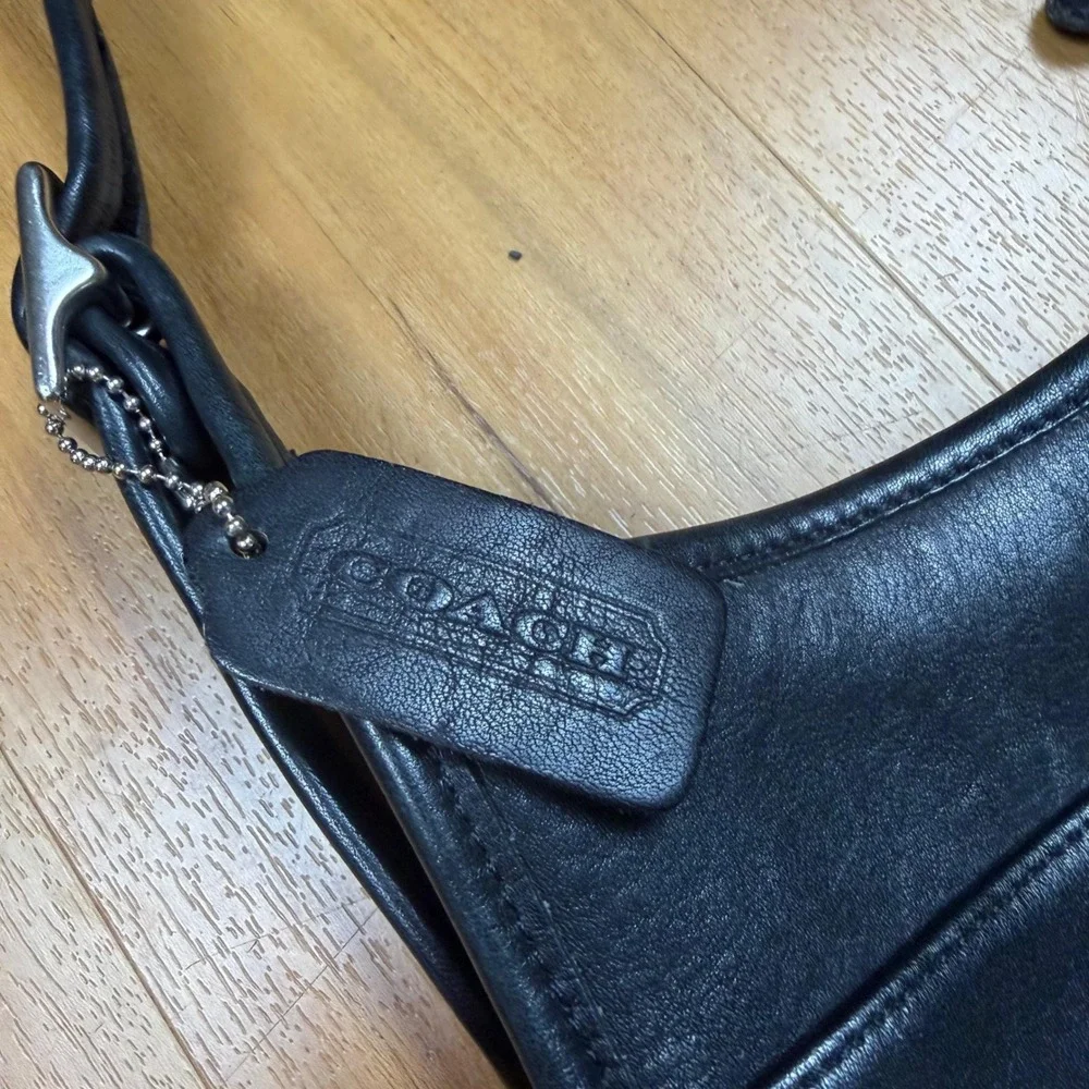 Vintage Coach Ergo Zip Black Leather Crossbody Bag 9997 Made‎ in USA